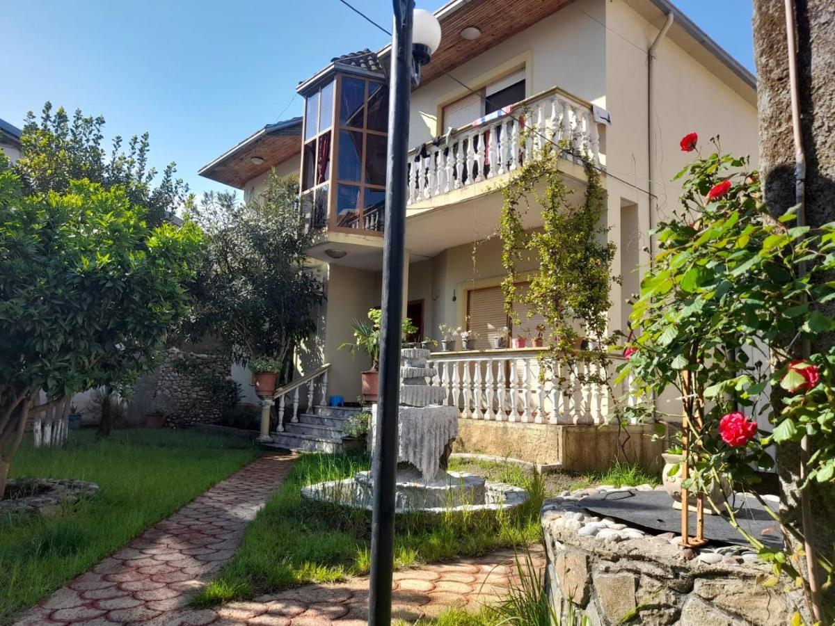 Gather Inn Guest House Shkodër Exterior foto